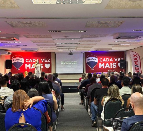 SALÕES DE EVENTOS (42)