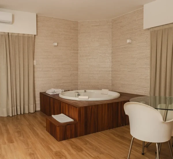 Suíte Master com Hidromassagem — Hotel Maceió Atlantic Suítes